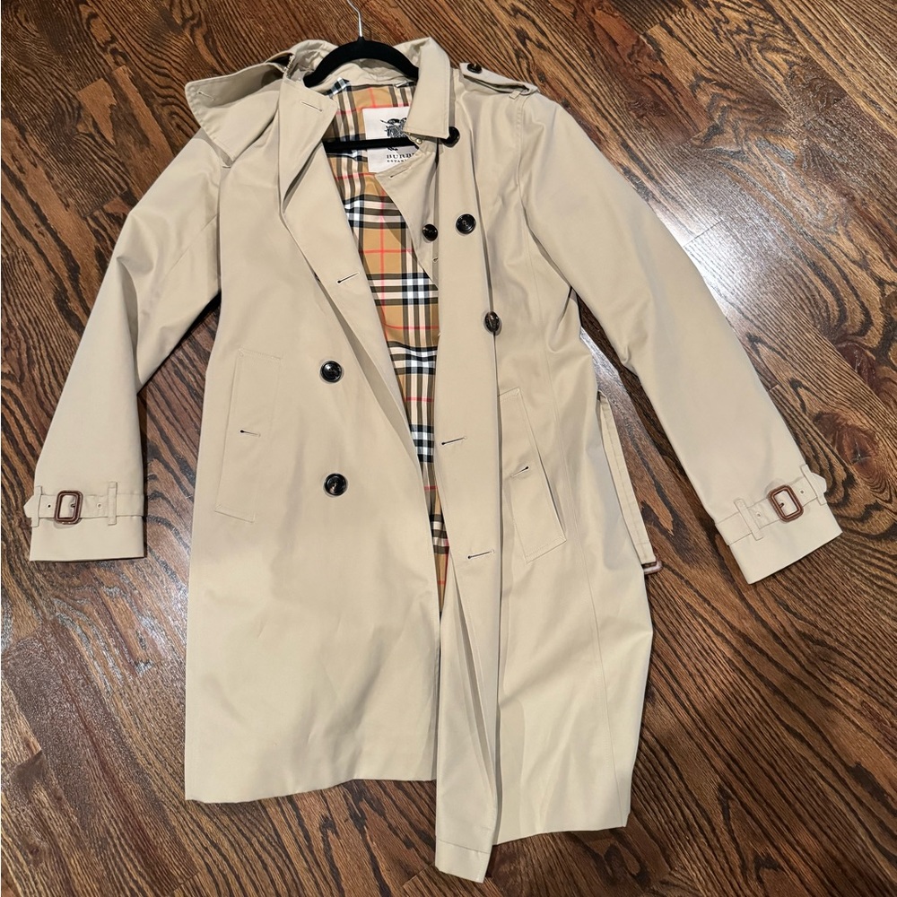 LIKE NEW Burberry Girl Gabardine Trench Coat size 14 (164cm)